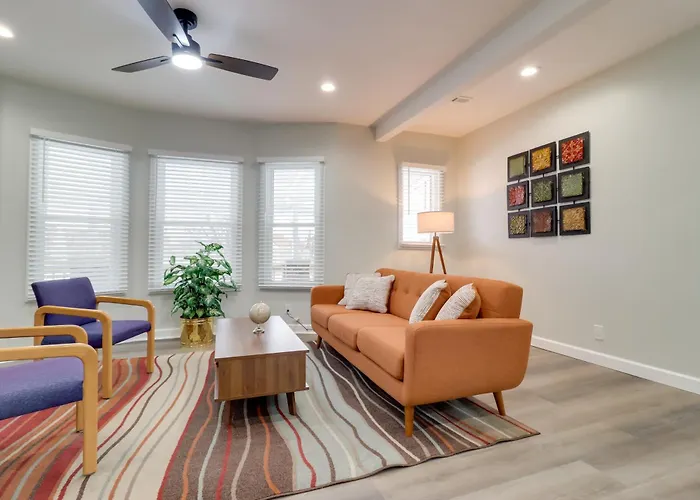 Near Midtown & Medical District! Updated Unit