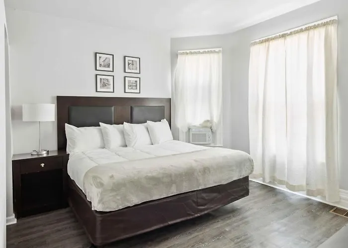 Detroit 3Br Retreat W/ Wi-Fi + Street Parking